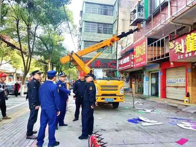 湘潭消防高效响应群众举报24小时破解高层商场消防系统瘫痪隐患